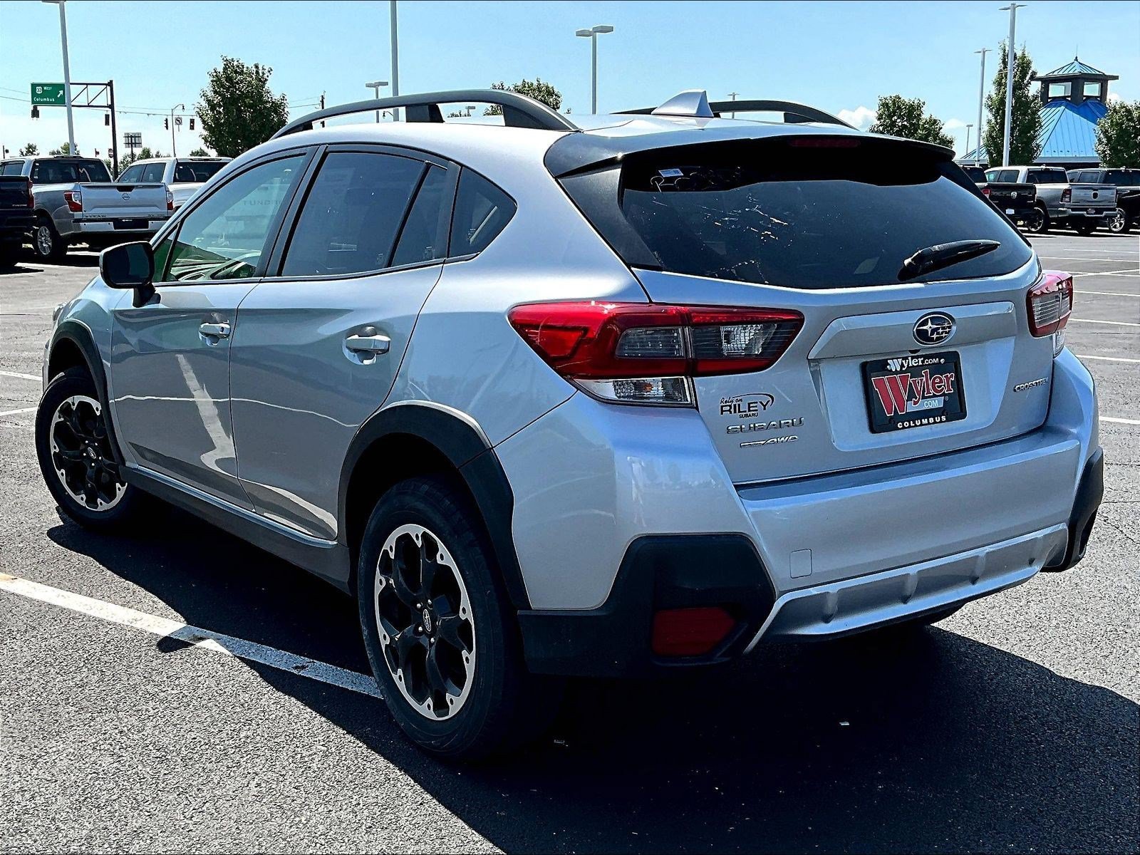 Used 2022 Subaru Crosstrek 2.0i Premium AWD/4WD image 3