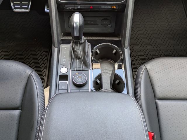 Used 2022 Volkswagen Atlas Cross Sport SEL R-Line image 21