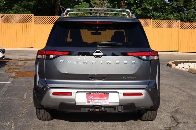 Certified 2025 Nissan Pathfinder Platinum FWD image 6