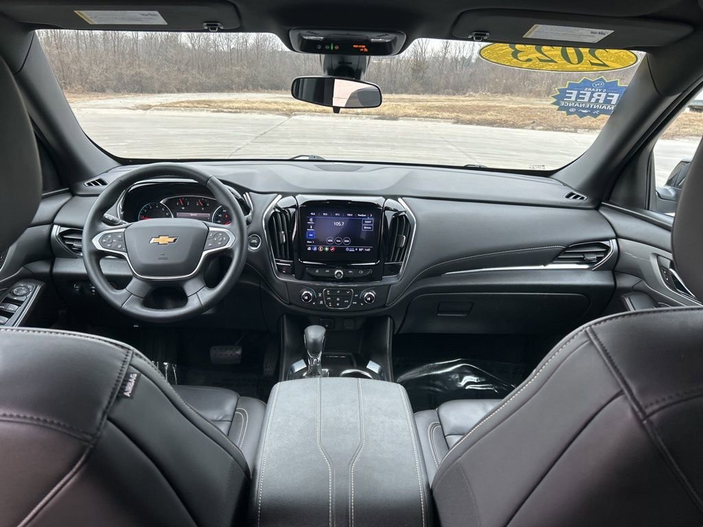 Used 2023 Chevrolet Traverse LT image 18