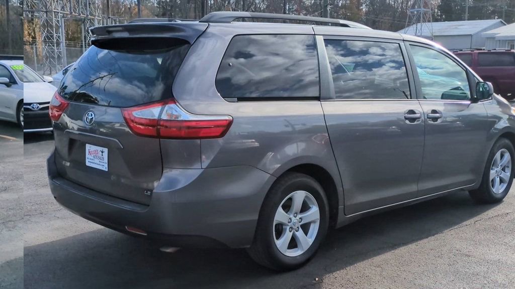 Used 2015 Toyota Sienna LE image 8