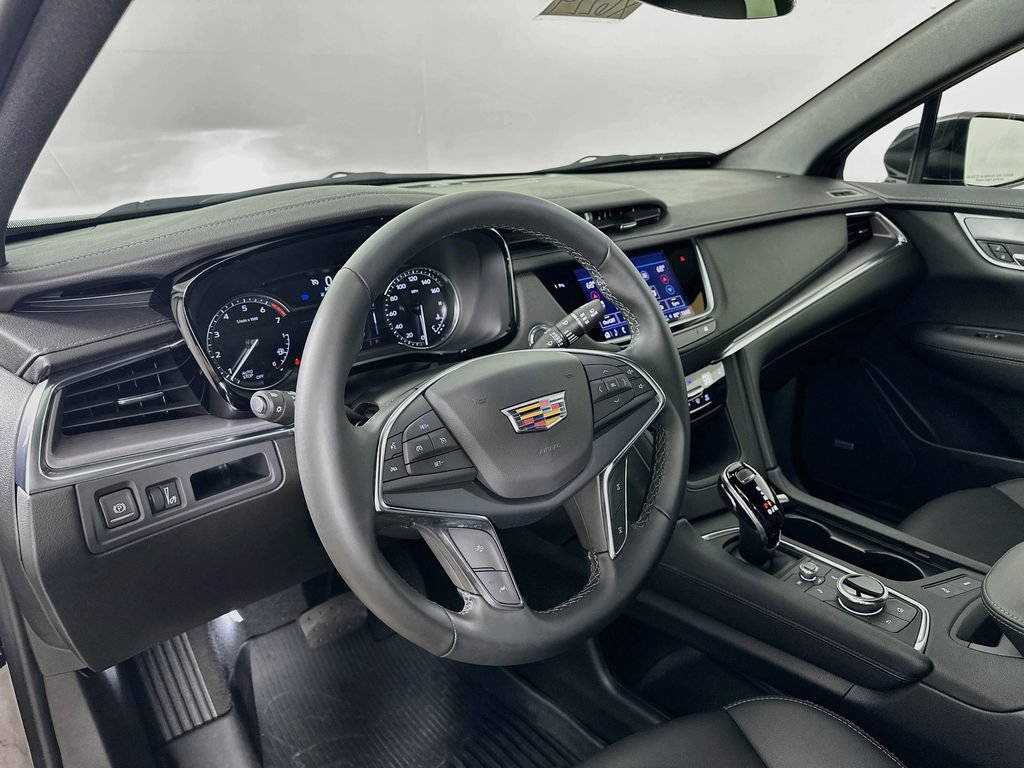 New 2026 Cadillac XT5 Luxury w/ LPO, Floor Liner Package FWD image 9