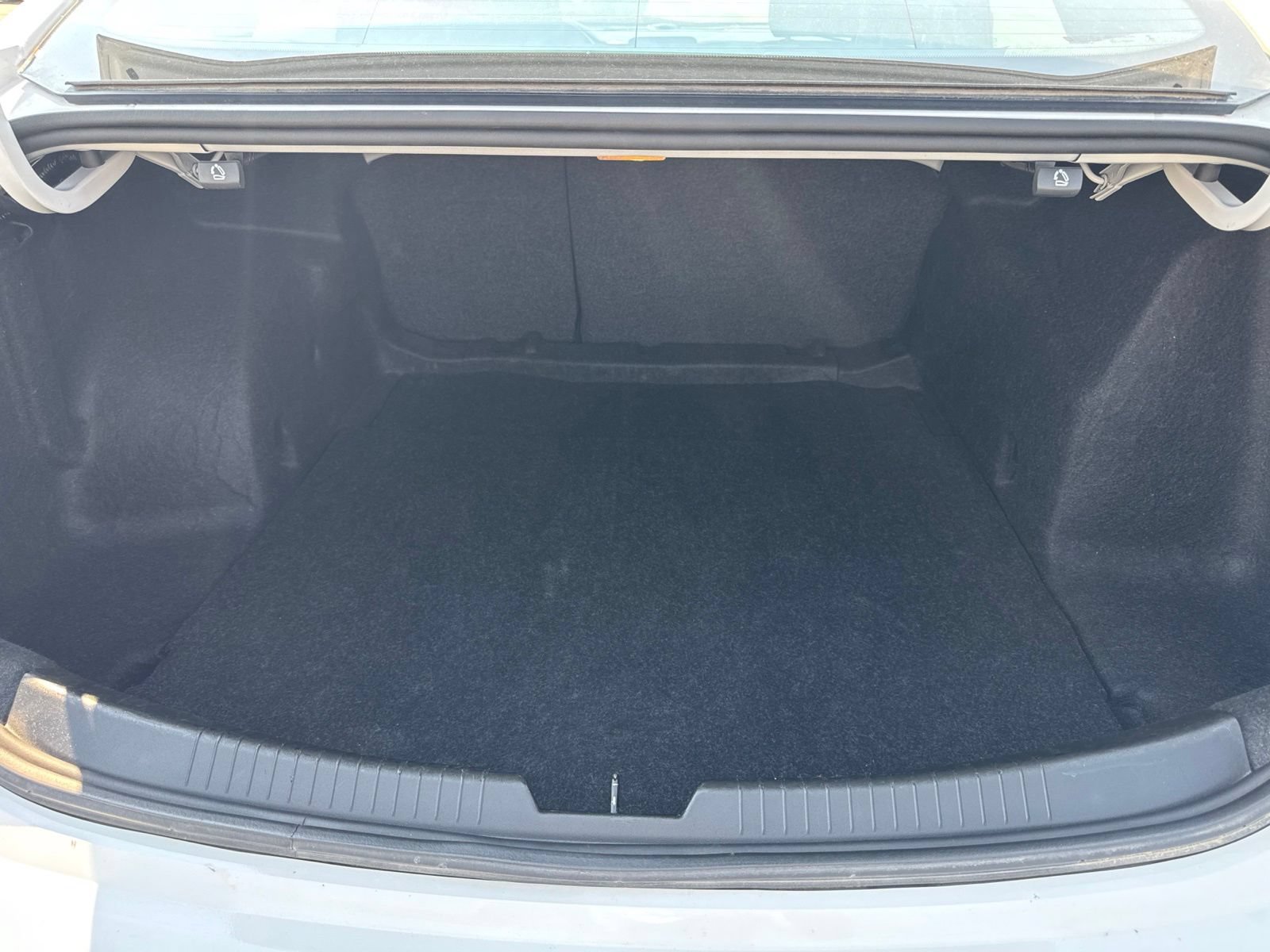Used 2024 Chevrolet Malibu LT FWD image 12