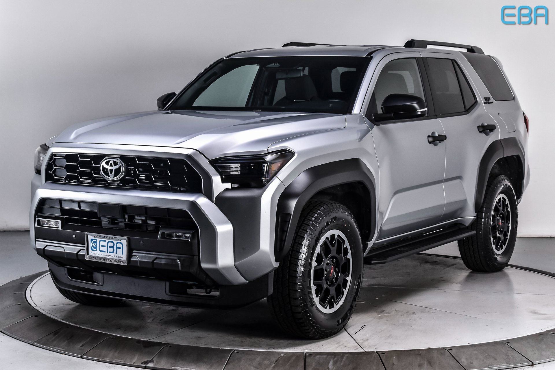 Used 2025 Toyota 4Runner TRD Off-Road image 2