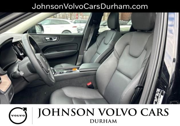 Used 2023 Volvo XC60 B5 Plus image 6