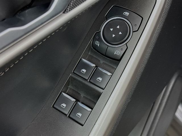 Used 2023 Ford Explorer XLT image 17