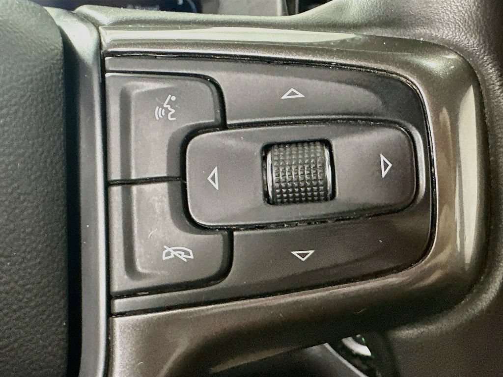 Used 2023 Chevrolet Silverado 1500 ZR2 w/ Technology Package AWD/4WD image 26