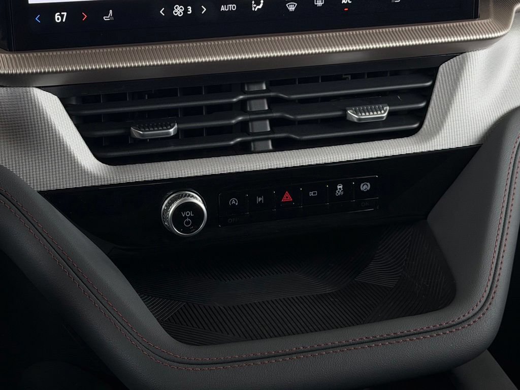 New 2026 Ford Explorer Active RWD image 16