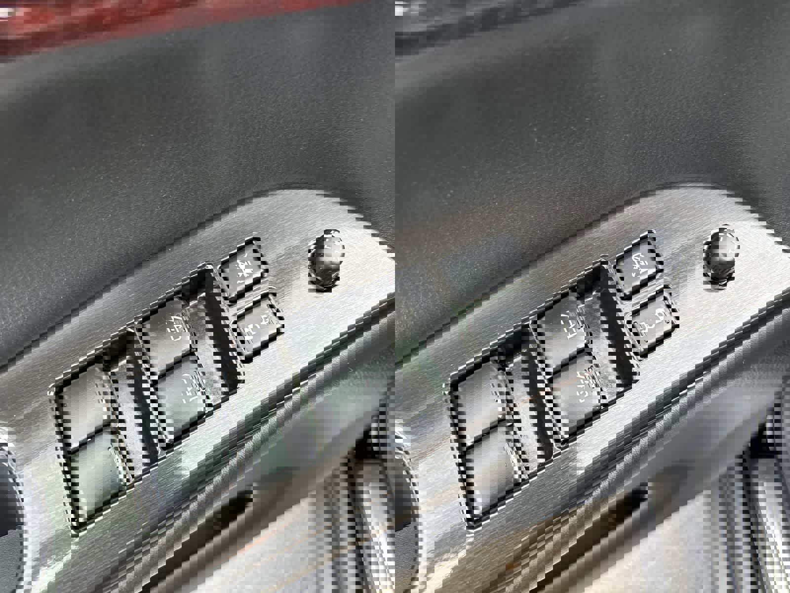 Used 2017 INFINITI QX50 w/ Premium Plus Package image 9