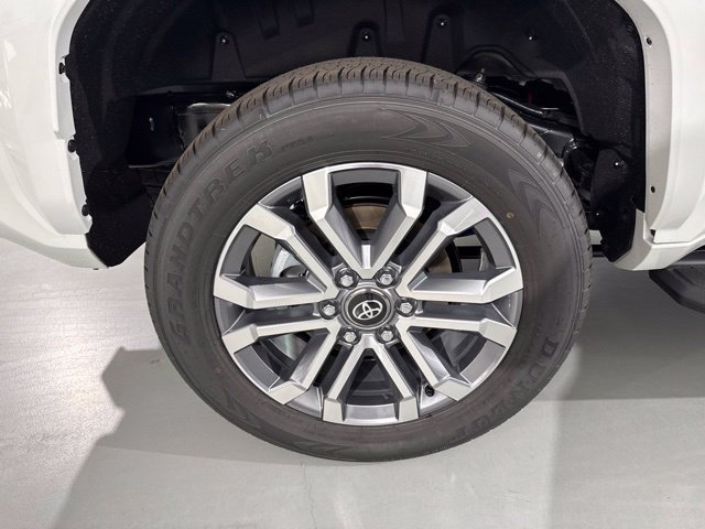 New 2026 Toyota 4Runner Limited w/ Tow Technology Package AWD/4WD image 11