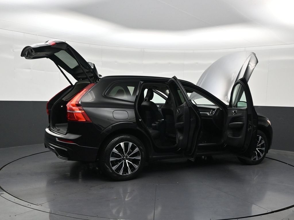Used 2024 Volvo XC60 B5 Core w/ Protection Package Premier AWD/4WD image 31