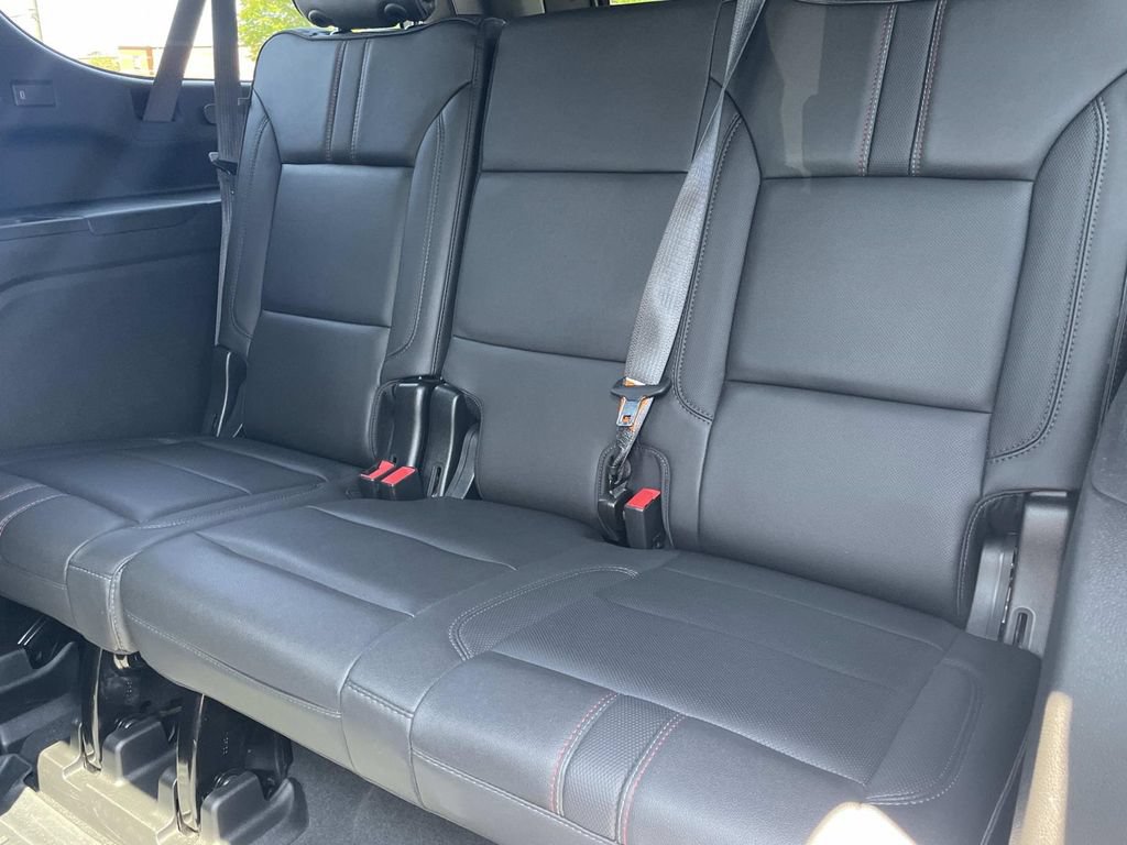 Used 2023 Chevrolet Suburban RST AWD/4WD image 13