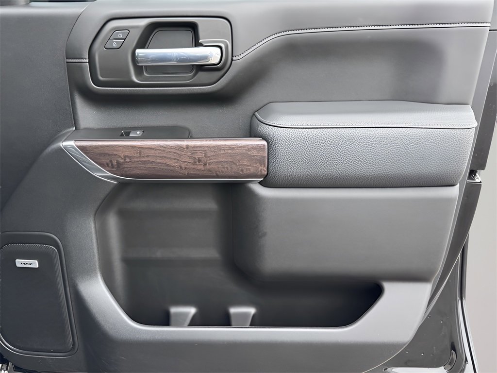 Used 2022 GMC Sierra 3500 Denali w/ Denali Black Diamond Edition image 35