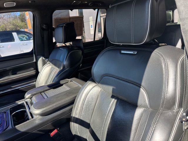 Used 2022 Jeep Grand Wagoneer Series II AWD/4WD image 17