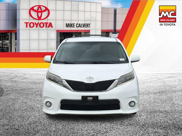 Used 2015 Toyota Sienna SE FWD image 8