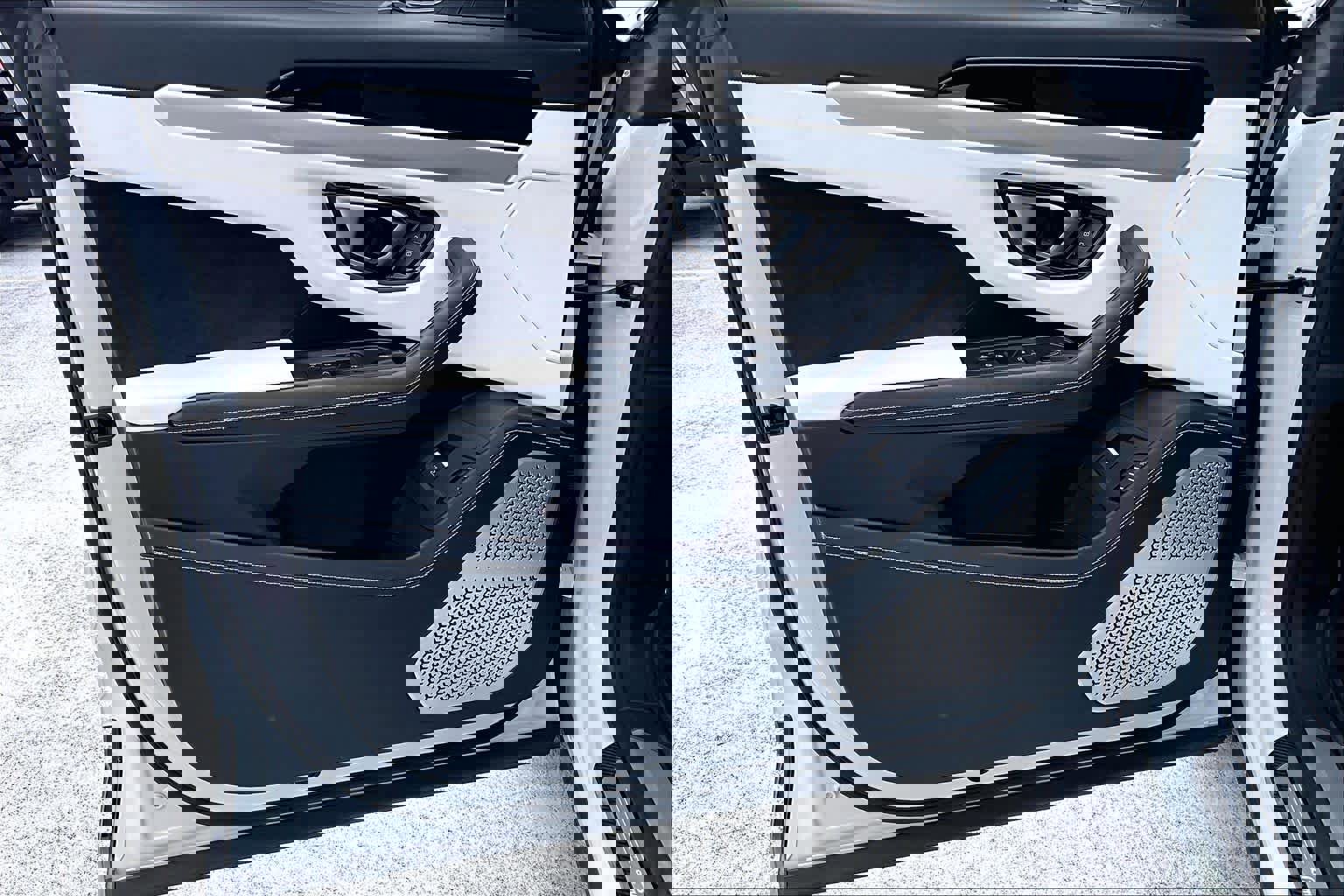 Used 2022 Lamborghini Urus image 21