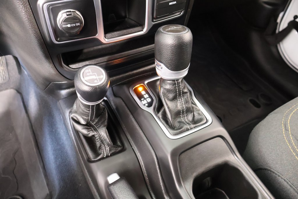 Used 2024 Jeep Gladiator Sport image 7