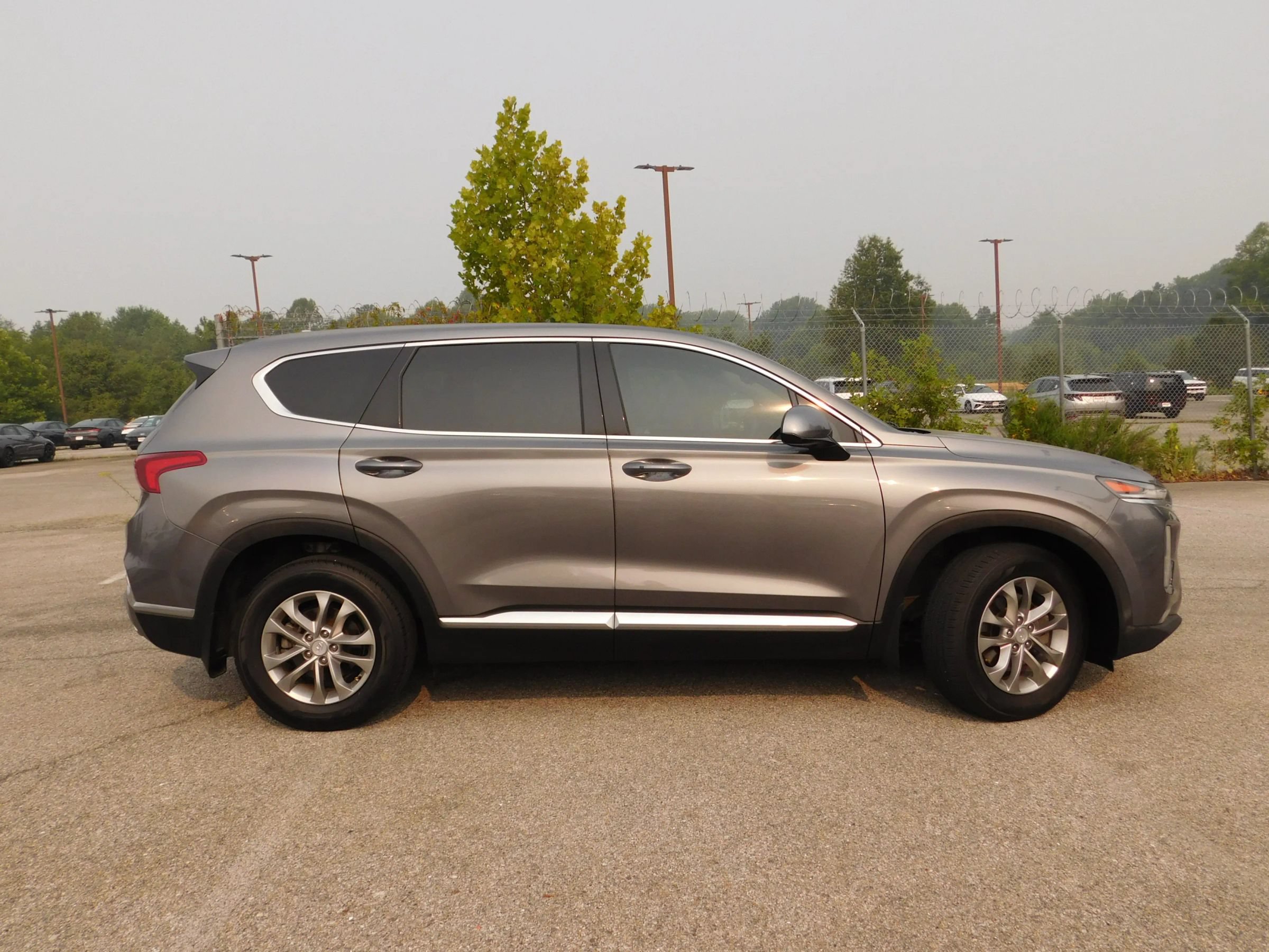 Used 2020 Hyundai Santa Fe SEL FWD image 4