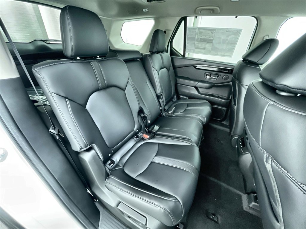 New 2025 Honda Pilot EX-L image 30