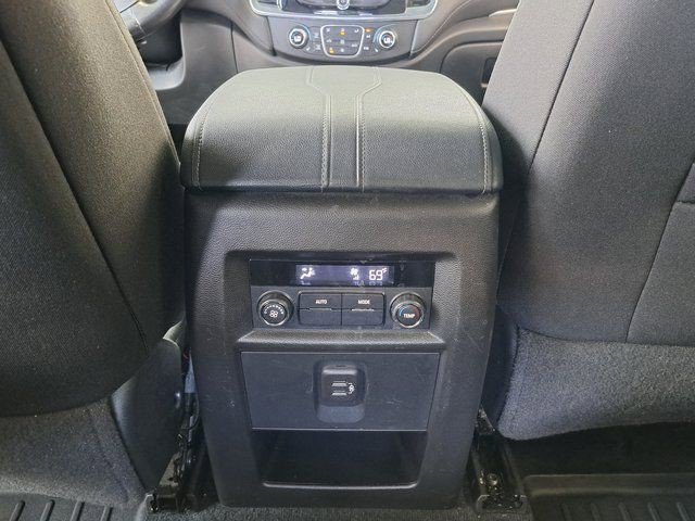Used 2022 Chevrolet Traverse LT FWD image 28
