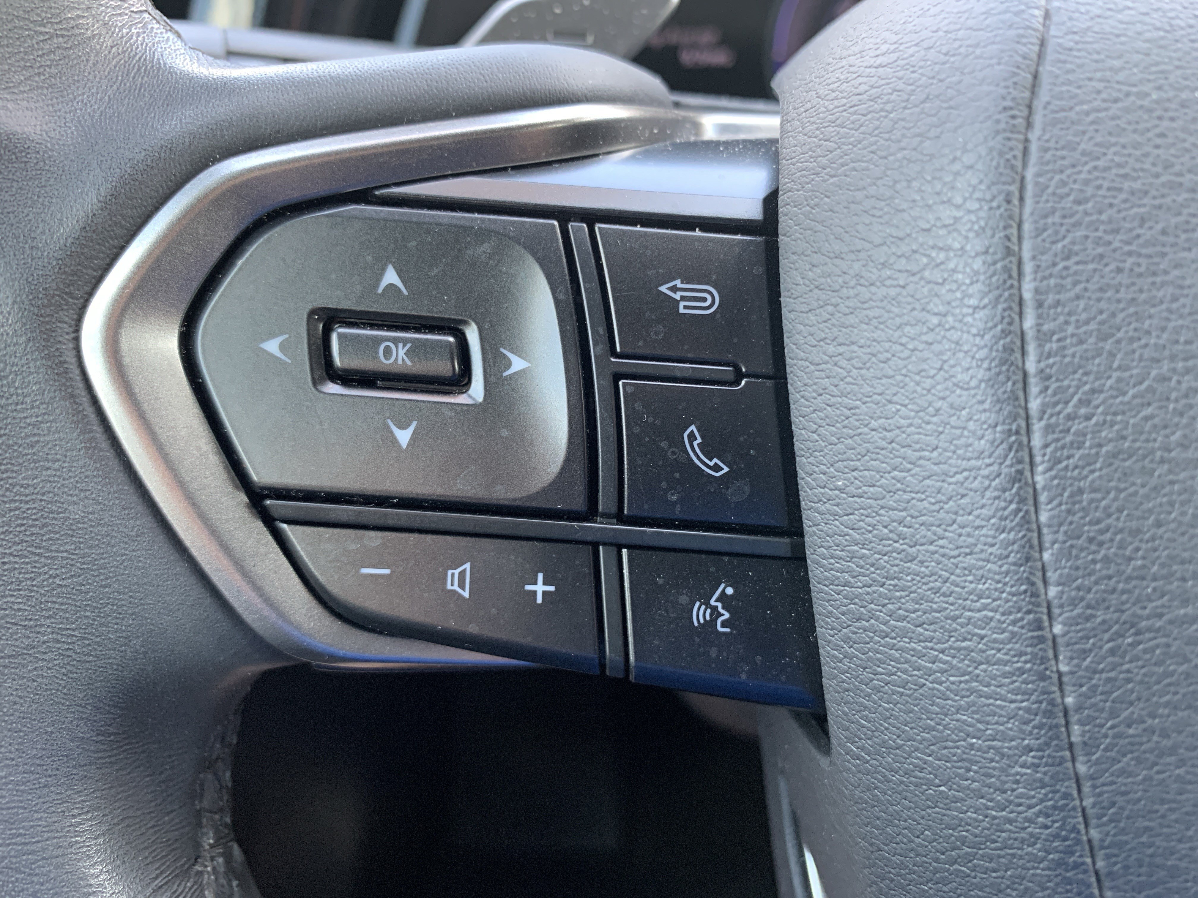 Used 2024 Lexus RX 350h w/ Cold Area Package AWD/4WD image 19
