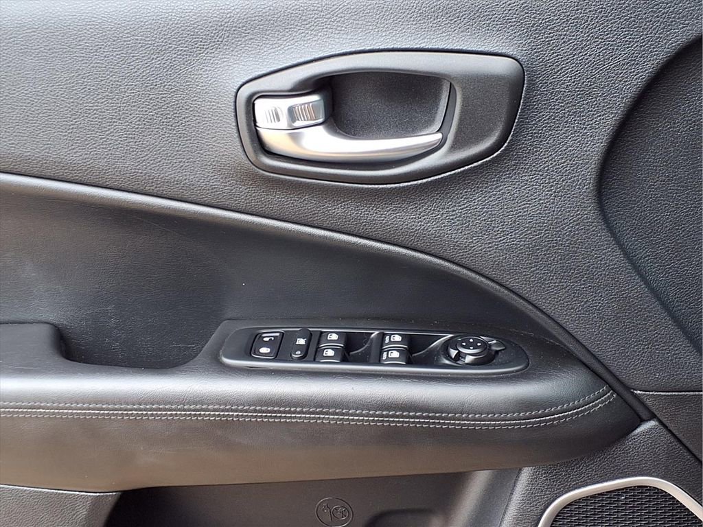 Used 2019 Jeep Compass Altitude image 15