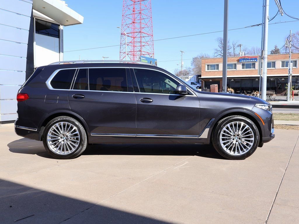 Used 2021 BMW X7 xDrive40i w/ Premium Package image 9