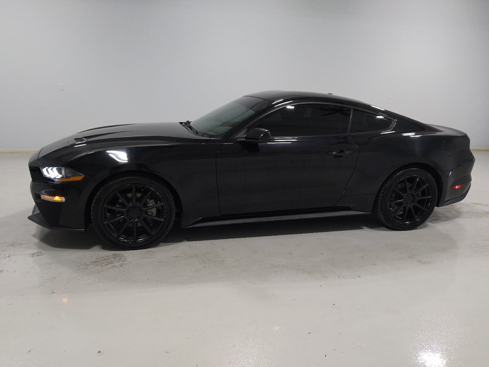 Used 2019 Ford Mustang Coupe RWD image 2