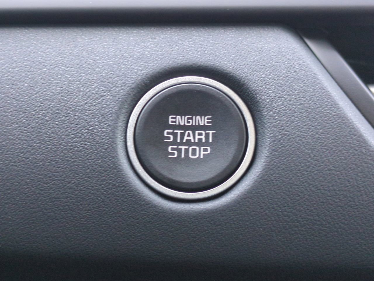 Certified 2026 Kia Seltos SX AWD/4WD image 28