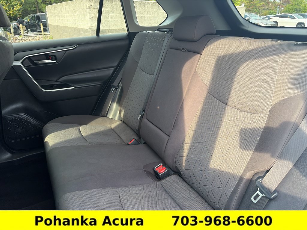 Used 2021 Toyota RAV4 XLE AWD/4WD image 20