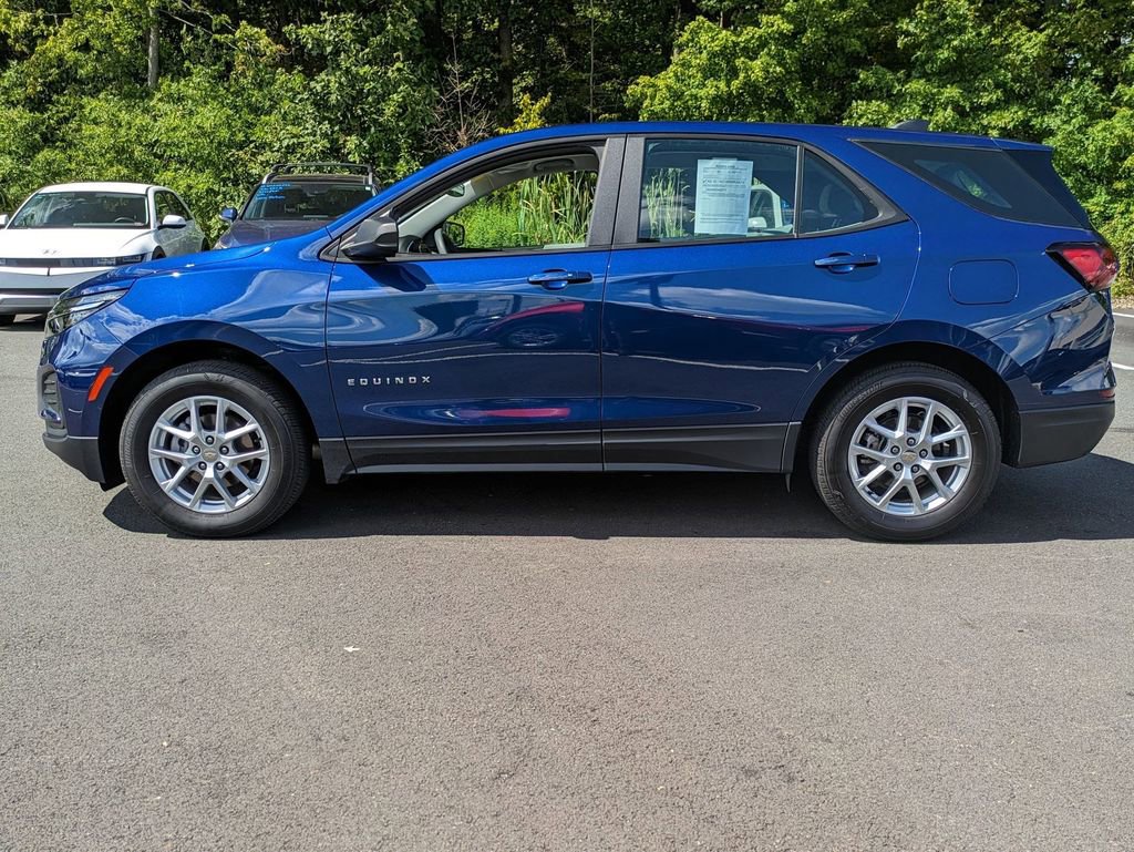 Used 2023 Chevrolet Equinox LS image 4