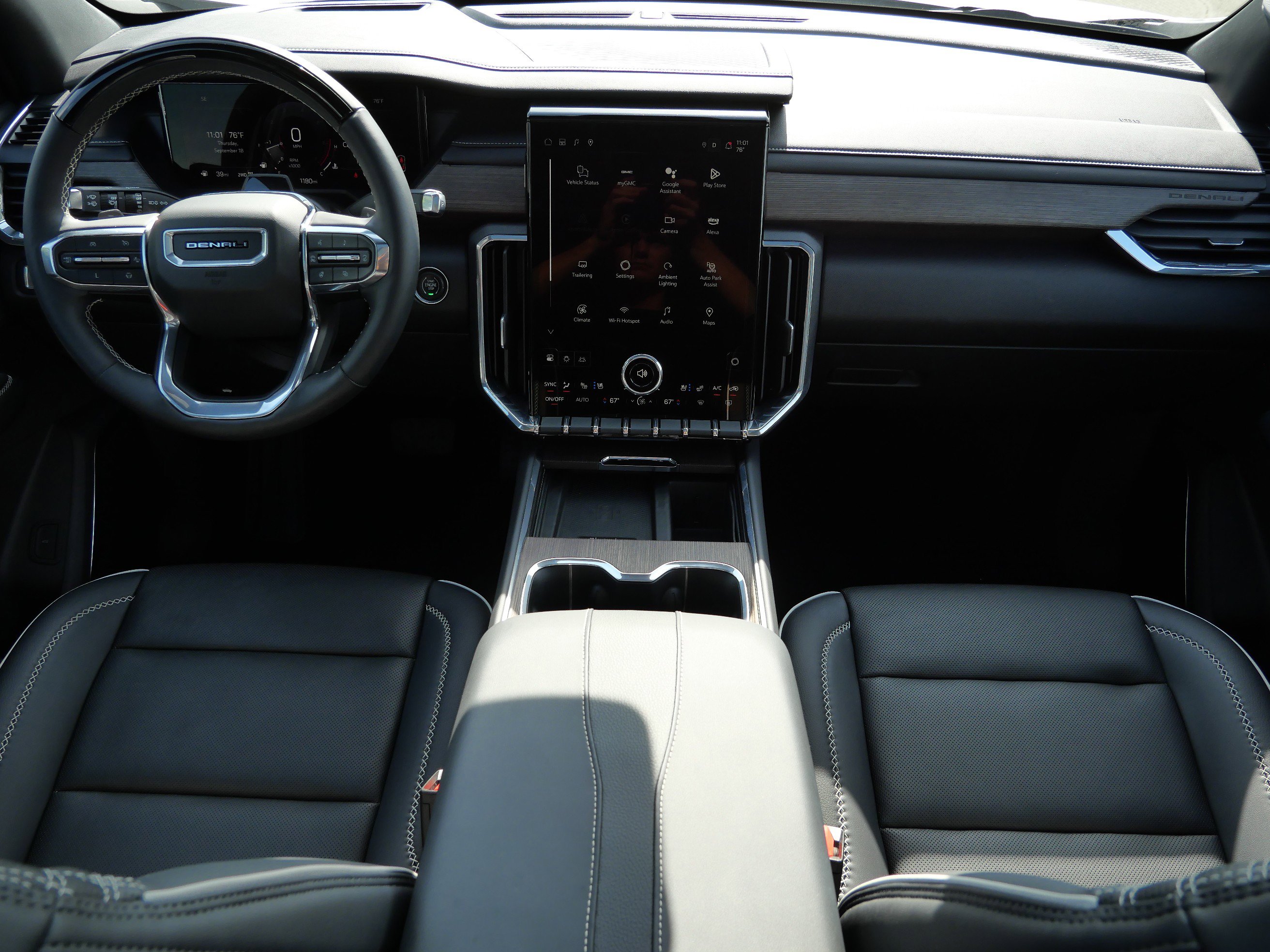 Used 2024 GMC Acadia Denali w/ Super Cruise Package image 15