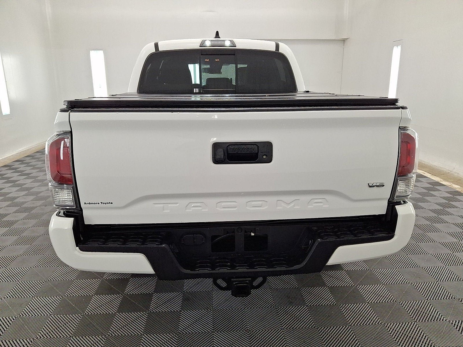 Used 2023 Toyota Tacoma TRD Sport AWD/4WD image 14