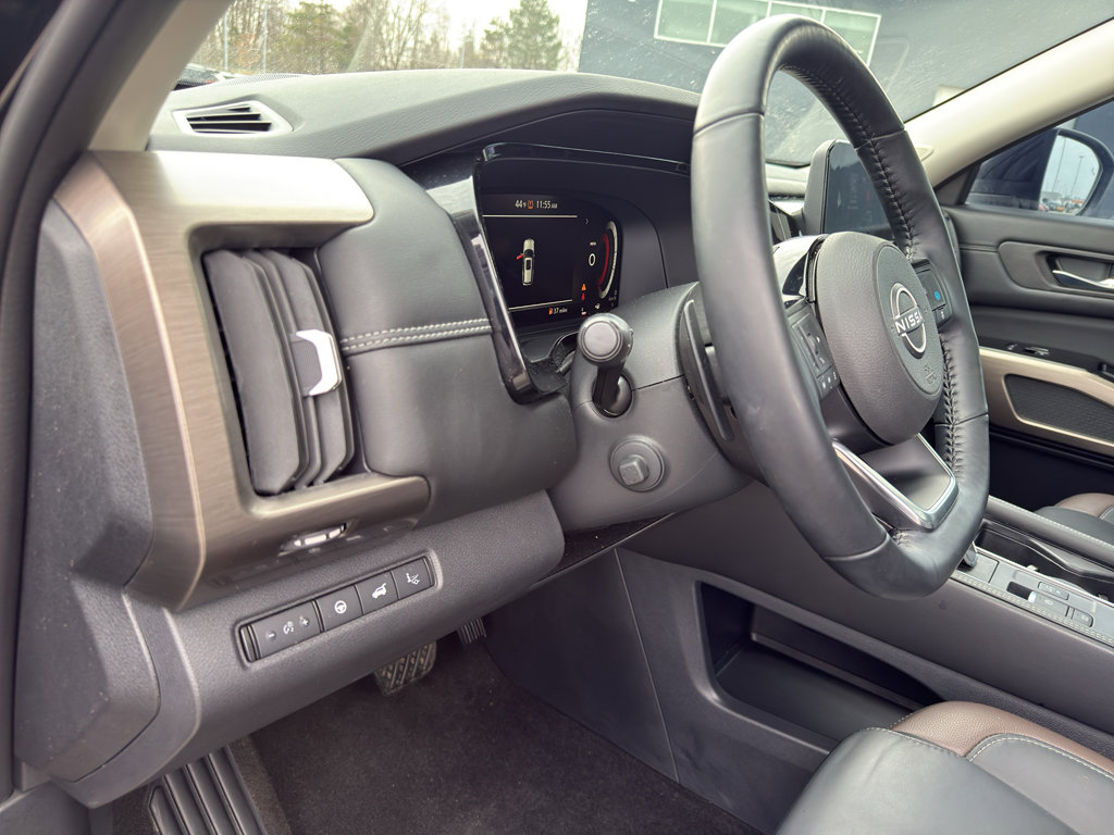 Used 2023 Nissan Pathfinder Platinum w/ Lighting Package (N93) image 14