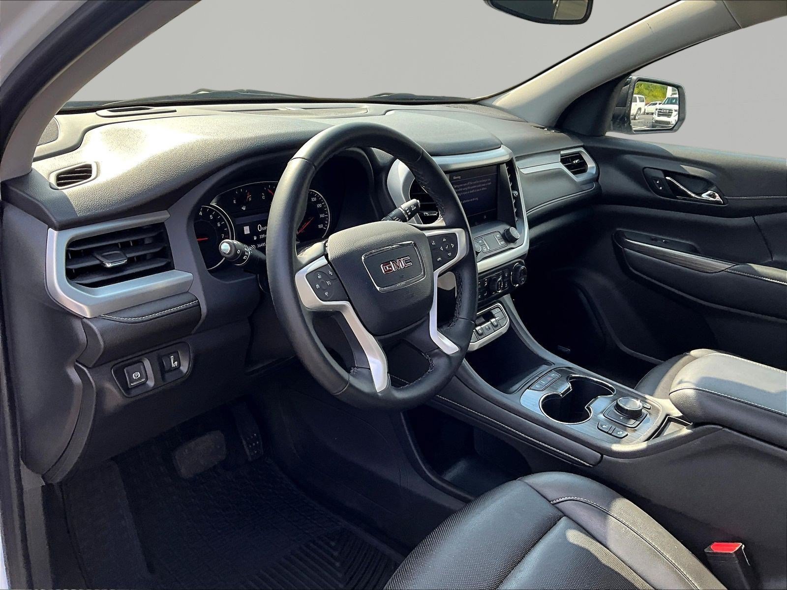 Used 2023 GMC Acadia SLT w/ Elevation Edition FWD image 17