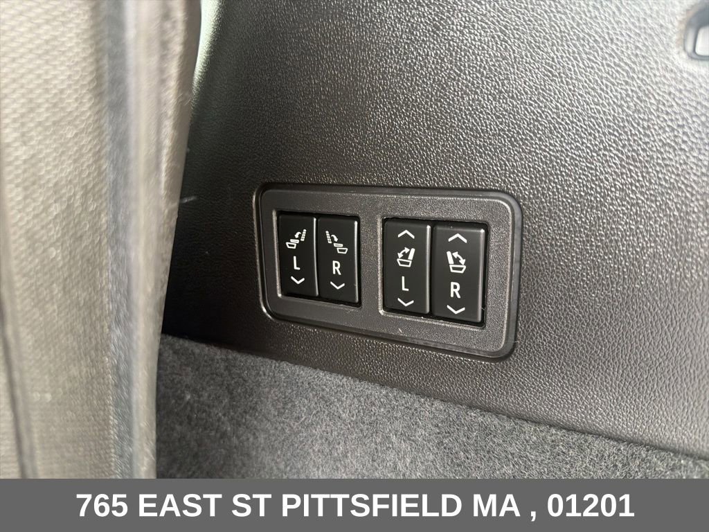 Used 2024 Cadillac XT6 Sport w/ Technology Package AWD/4WD image 31