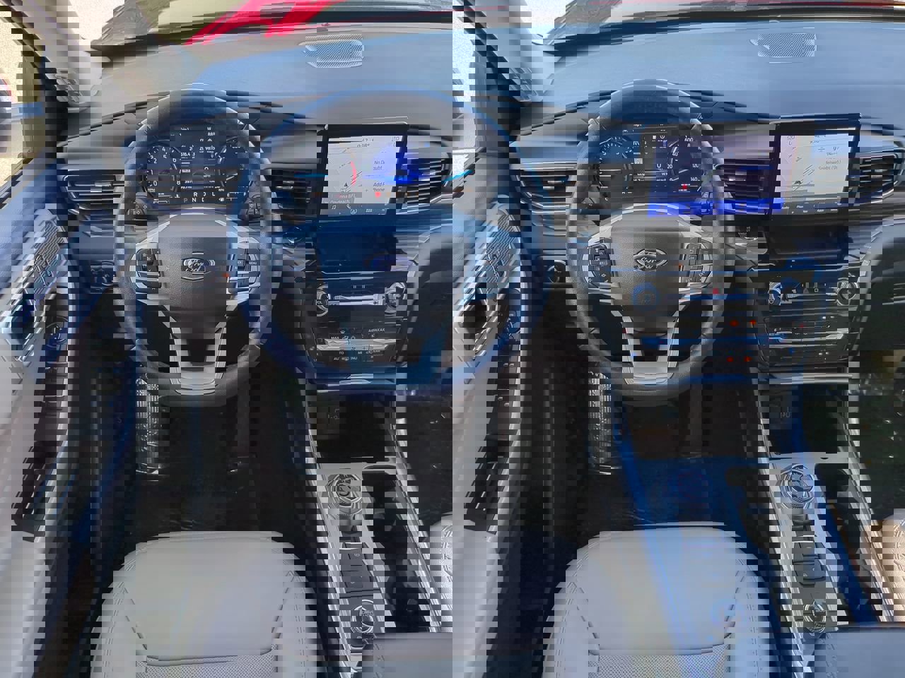 Used 2023 Ford Explorer Limited image 16