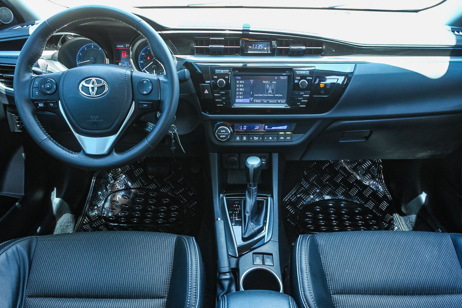 Used 2016 Toyota Corolla S FWD image 14