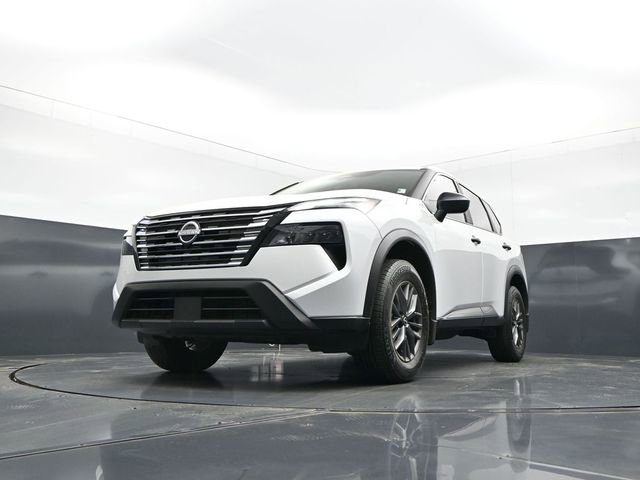 Certified 2025 Nissan Rogue S image 25