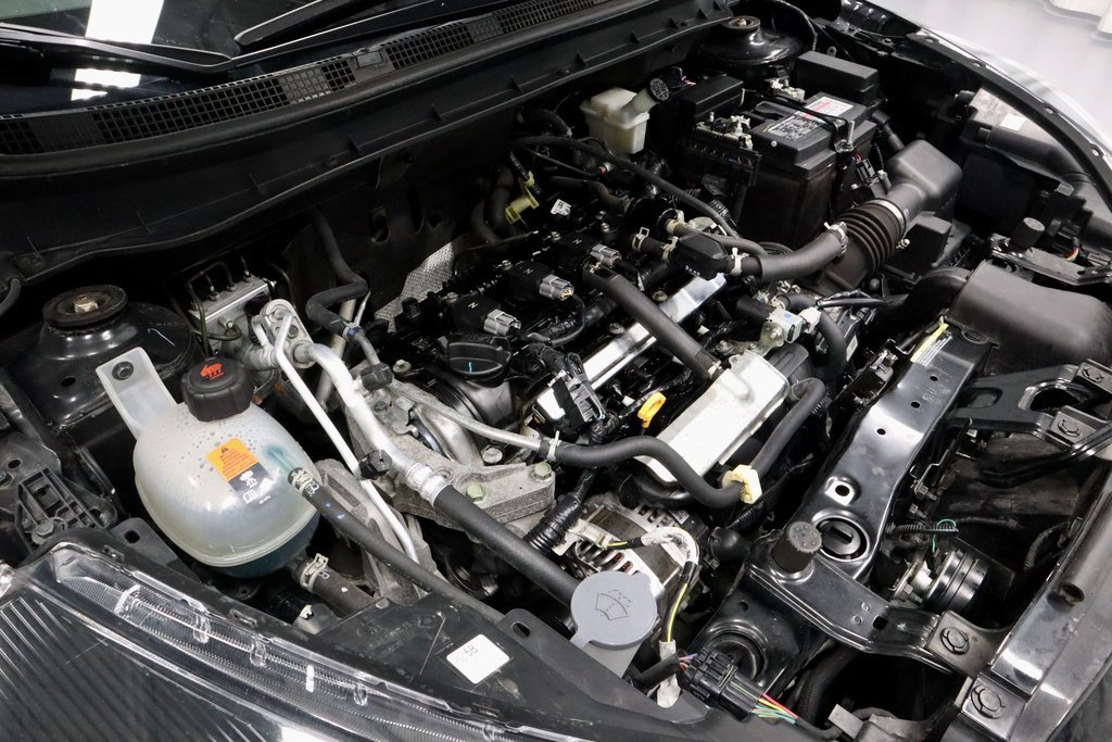 Certified 2023 Nissan Kicks SR w/ SR Premium Package image 18