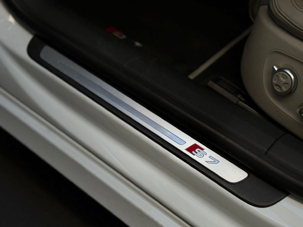 Used 2017 Audi S7 Prestige w/ S7 Sport Package image 17