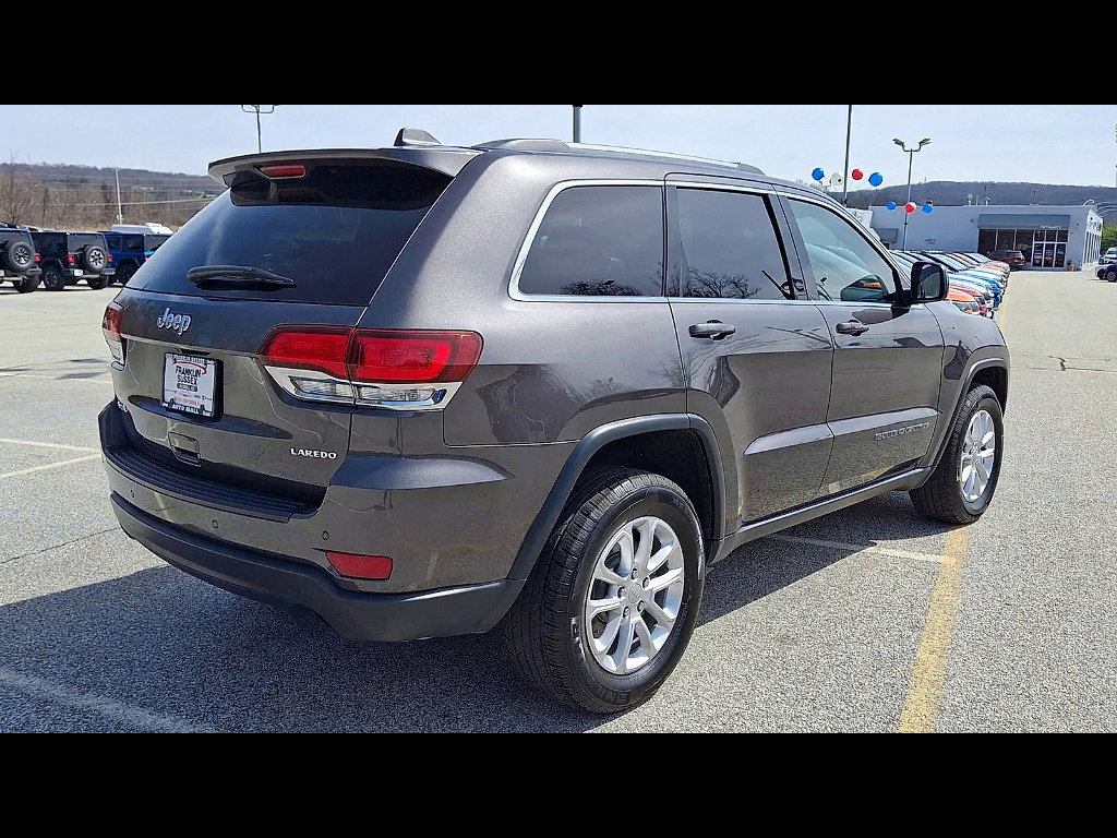 Certified 2021 Jeep Grand Cherokee Laredo image 36