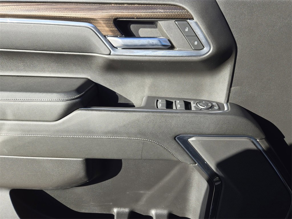 Used 2024 Chevrolet Silverado 1500 RST w/ Z71 Off-Road Package image 18