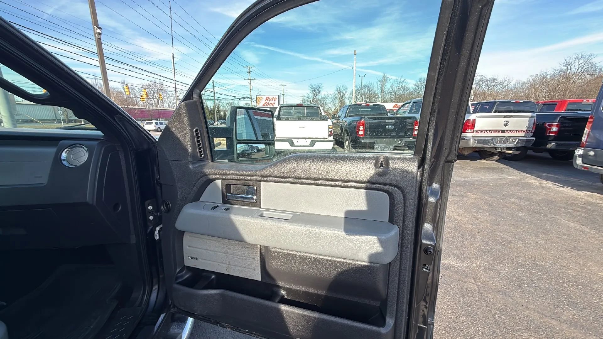 Used 2013 Ford F150 XLT w/ Luxury Equipment Group image 16