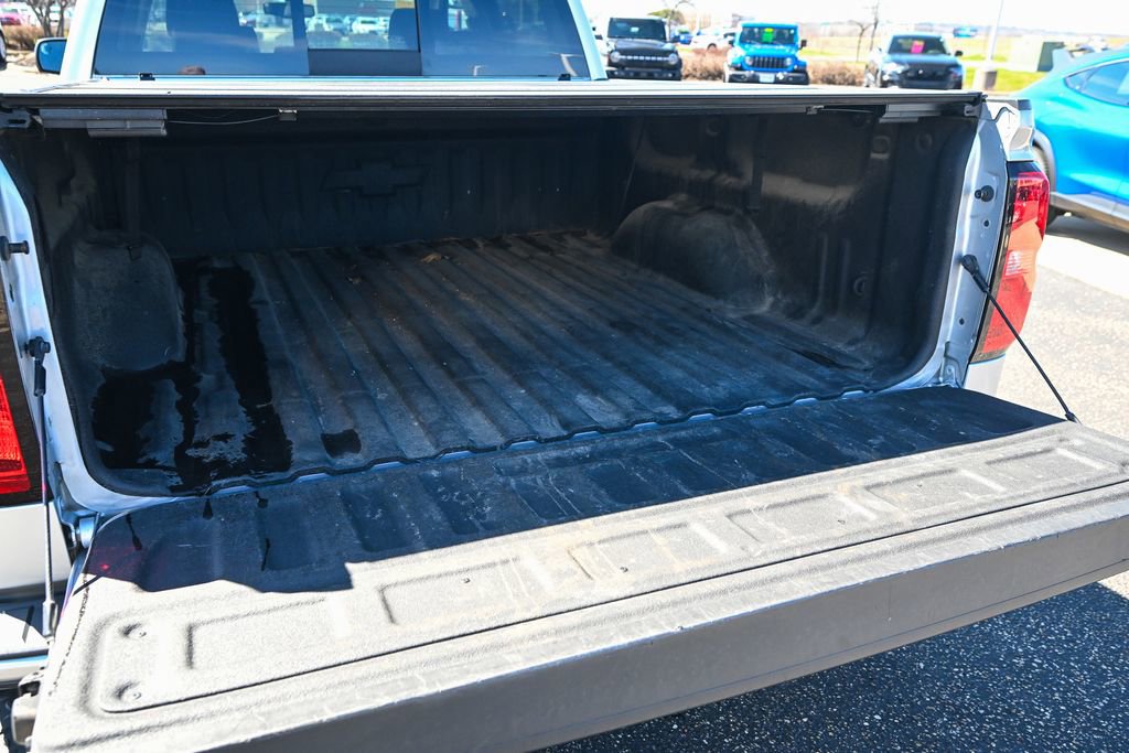 Used 2018 Chevrolet Silverado 1500 LT w/ All Star Edition image 17