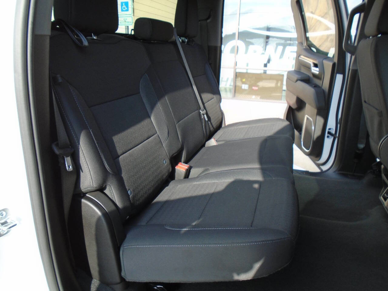 Used 2025 Chevrolet Silverado 1500 LT RWD image 11