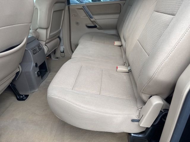 Used 2014 Nissan Titan SV w/ SV Value Truck Package AWD/4WD image 11