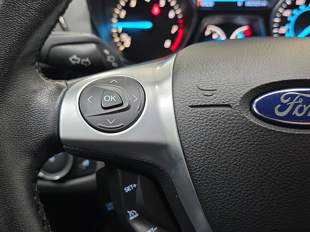 Used 2014 Ford Escape Titanium AWD/4WD image 16