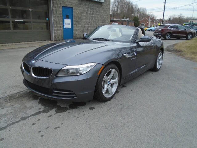 Used 2015 BMW Z4 sDrive28i image 2