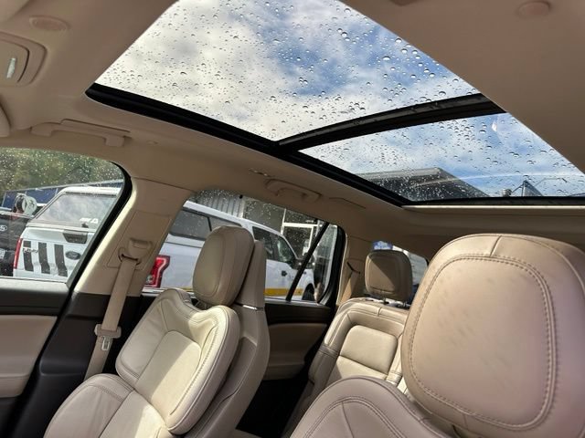 Used 2023 Lincoln Aviator Reserve w/ Equipment Group 201A AWD/4WD image 27